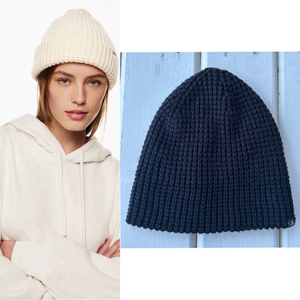 ARITZIA Waffle Knit Beanie
